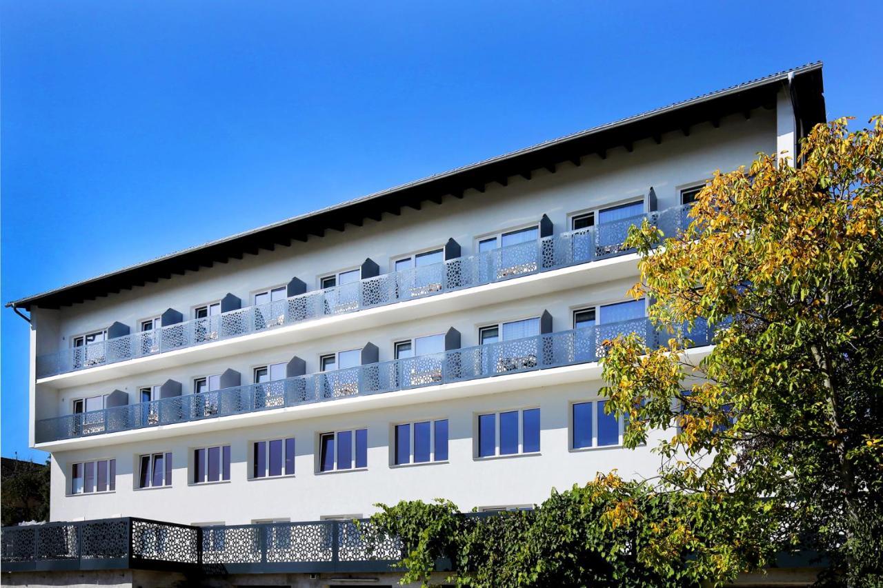 F Hotel 24H Check-In Horsching Exterior photo